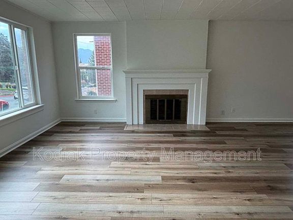 4th image of 237 N North St