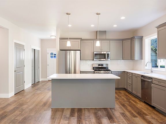 4th image of 11810 Cattail Way