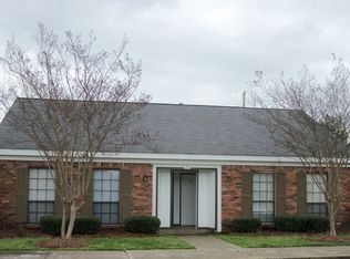 131 Park Cir #B, Starkville, MS 39759