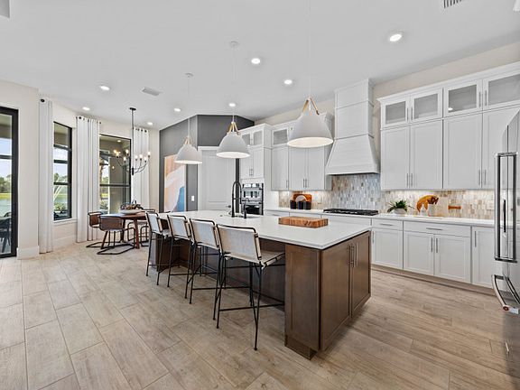 Pro-series kitchen with designer finishes