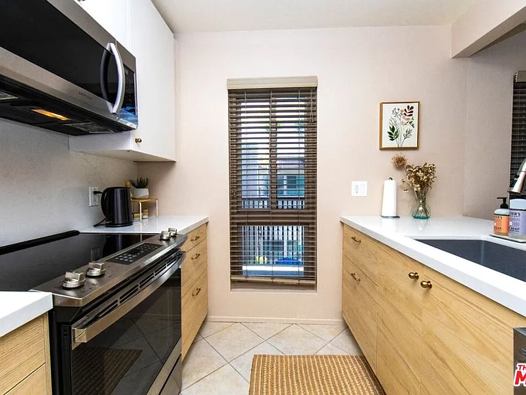 6001 Canterbury Dr #303 — Photo 13