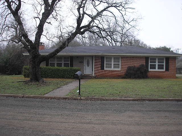 1st image of 1101 Willard Dr