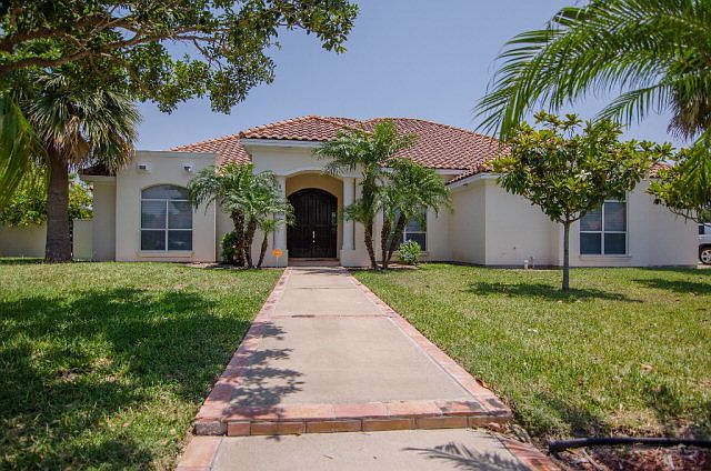 1st image of 1619 Sheri Lee Dr