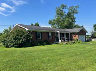 455 Davis Ln, Winchester, KY 40391