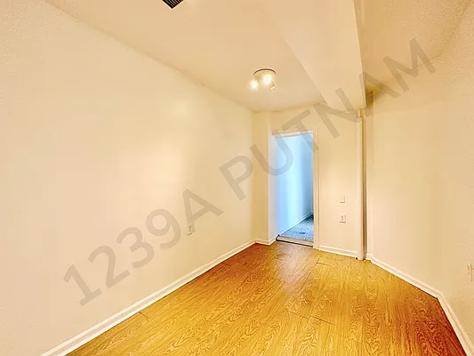 Rented by Owner | media 12