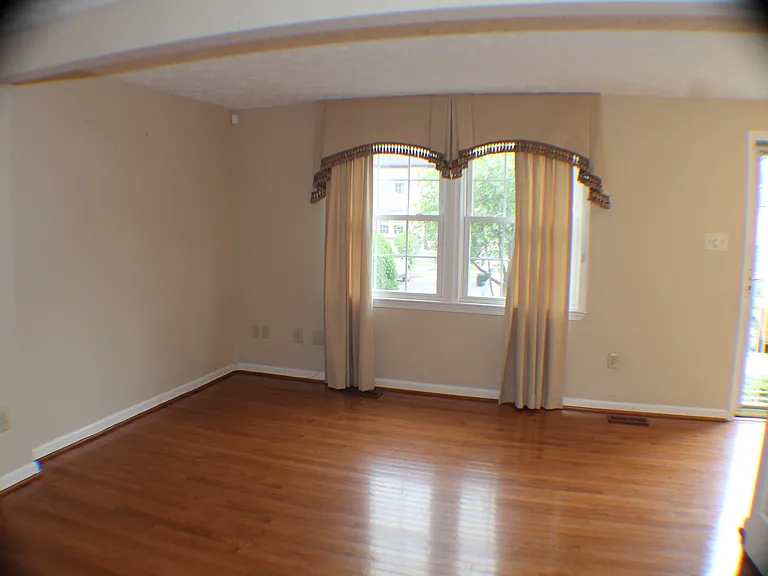 8008 Tyson Oaks Cir — Photo 5