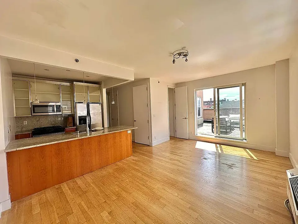 24 Cook St #3