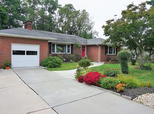51 New St, Hamilton, NJ 08619