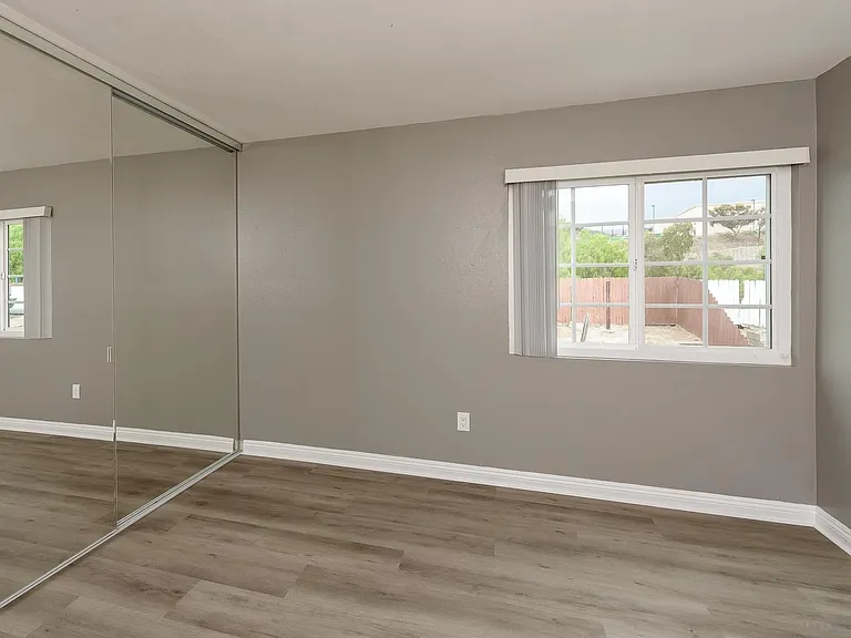 1045 Fuchsia Ln — Photo 17