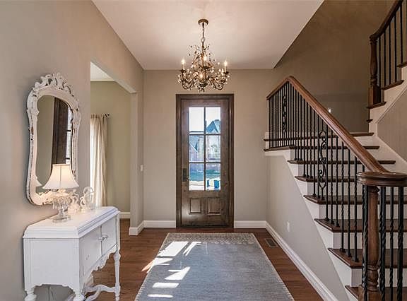 4th image of 5905 Meridian Woods