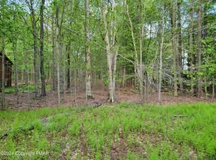 1873 Mountain Glen Dr, Gouldsboro, PA