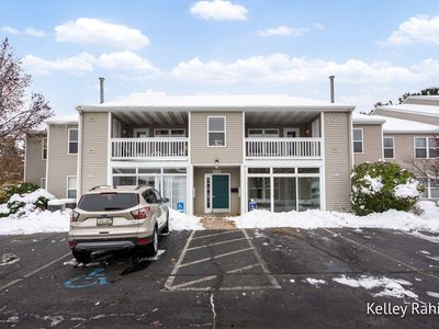 3151 Poplar Creek Dr SE Unit 202, Kentwood, MI, 49512