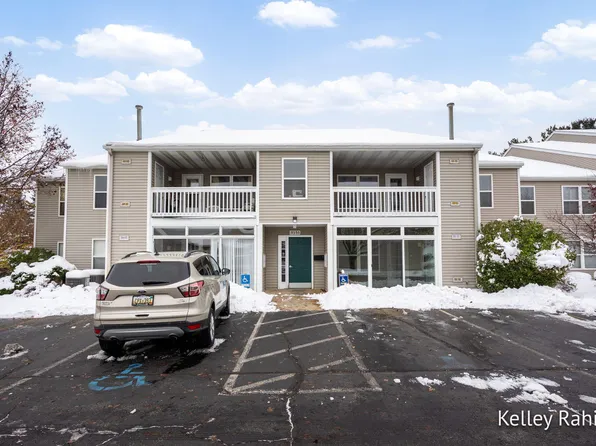 3151 Poplar Creek Dr SE Unit 202, Kentwood, MI 49512