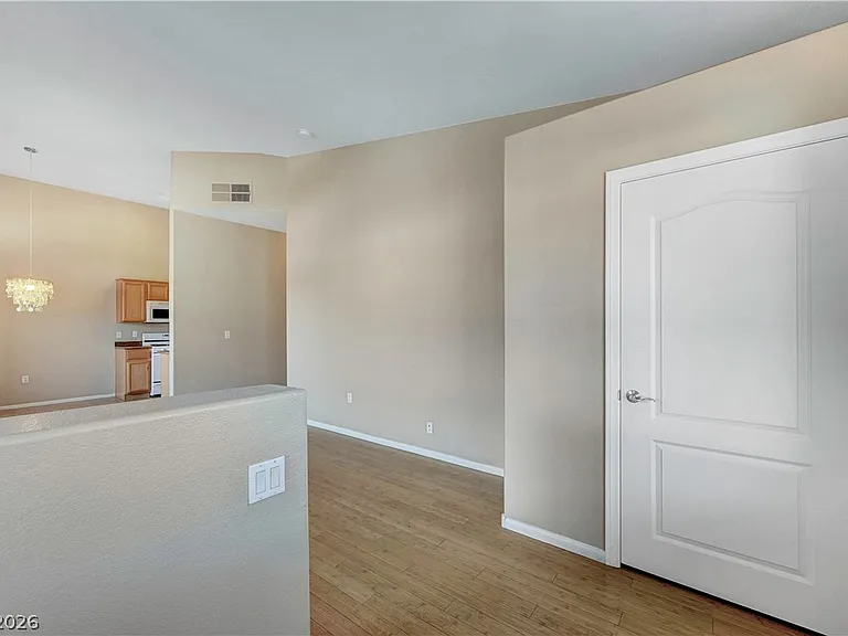 2305 W Horizon Ridge Pkwy #2423 — Photo 6