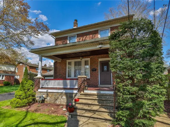 219 N 15th St, Easton, PA 18042