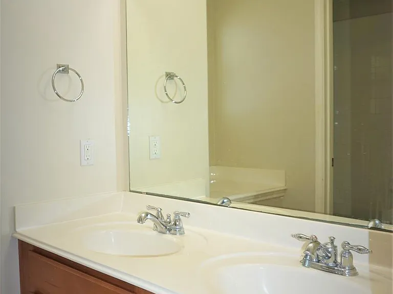8123 Buffalo Springs Ct — Photo 22