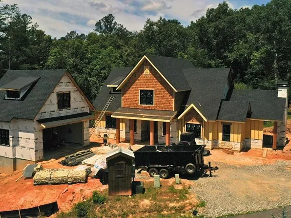 24 Hardwood Ct, Mineral Bluff, GA 30559