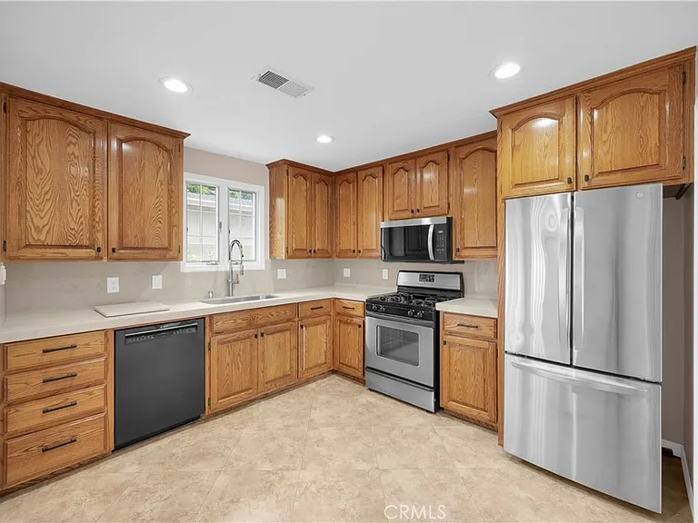 10751 Allen Dr — Photo 9