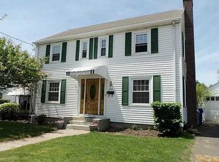 416 Newport Ave, Pawtucket, RI 02861