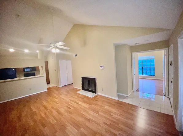 8055 Cambridge St APT 14, Houston, TX 77054