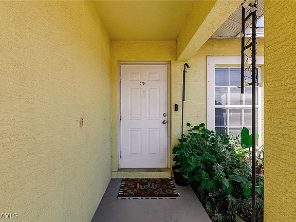 4th image of 3704-3706 SW 7th Pl