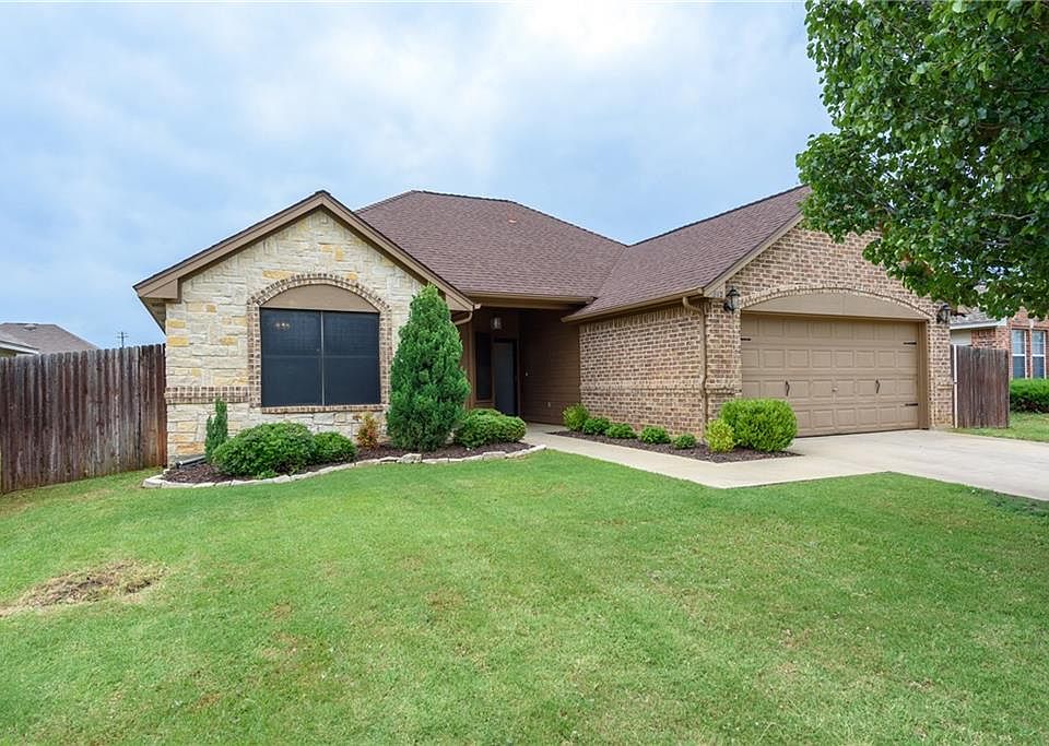 1st image of 812 Countryside Dr