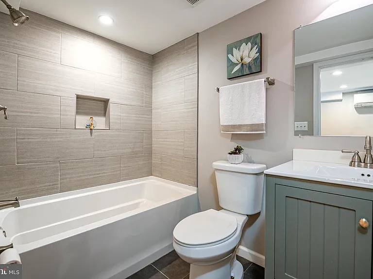526 Oklahoma Ave NE — Photo 6