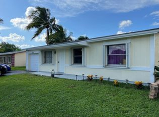 7313 SW 8th St, North Lauderdale, FL 33068