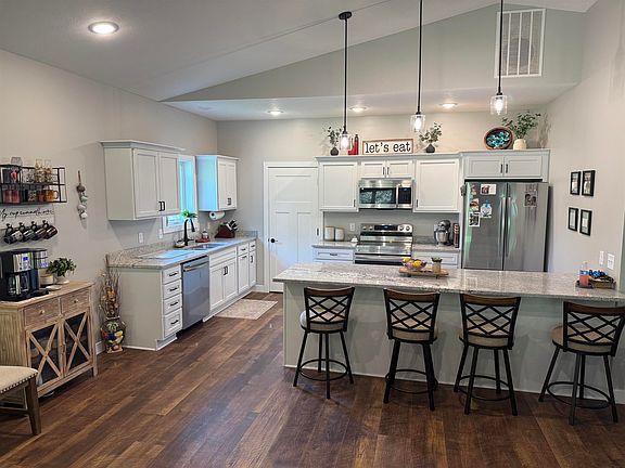 5th image of 1507 Regency Cir N