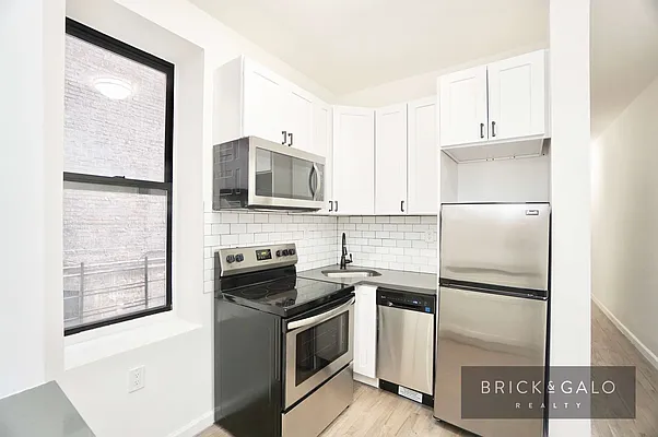 Rented by BRICK & GALO REALTY CORP | media 7