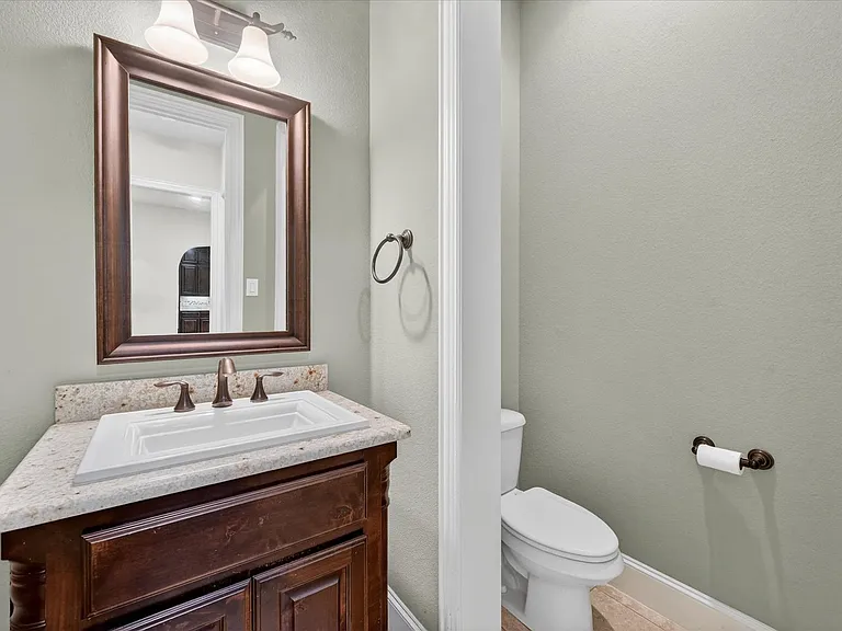 7675 Dotter Dr — Photo 9