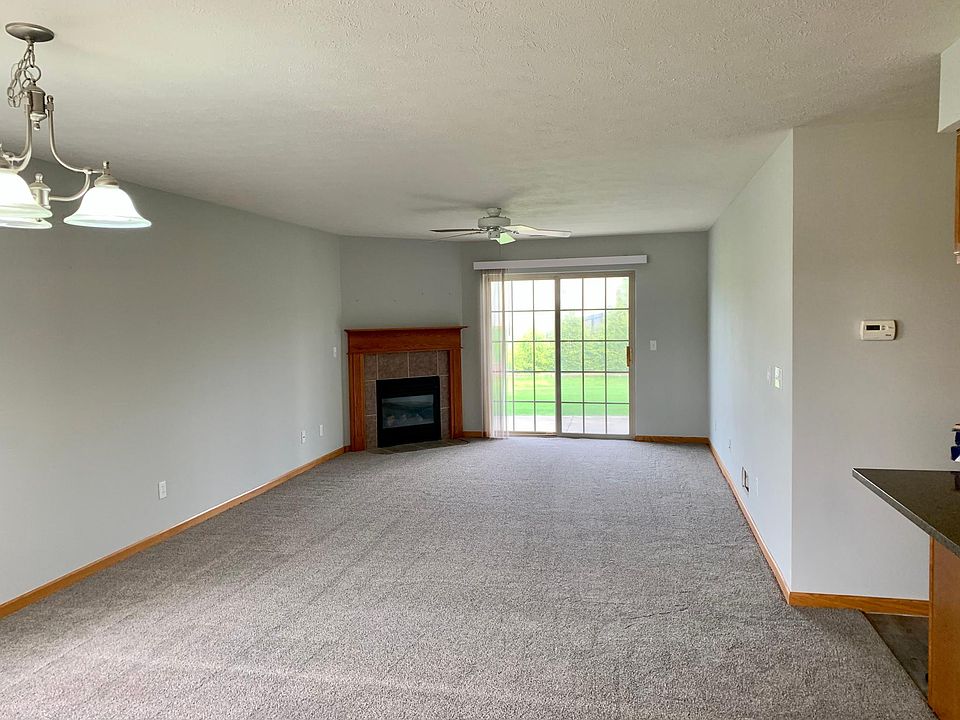 2nd image of 964 Buckingham Dr #964