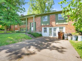 2712 Hounz Ln, Louisville, KY 40223