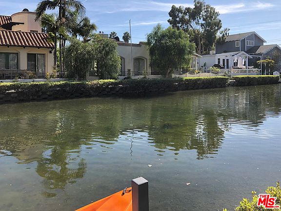 5th image of 421 Carroll Canal