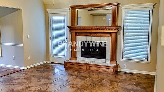 3rd image of 302 Newport Dr