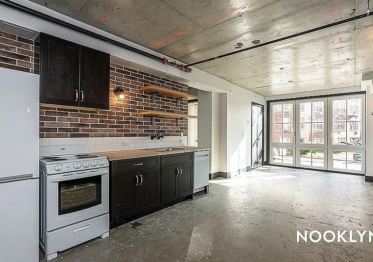 639 Foster Ave #305 — Photo 1