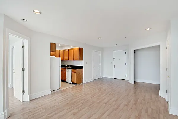 Rented by Pistilli Realty Group | media 14