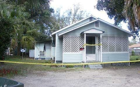 1st image of 819 SE Dade St