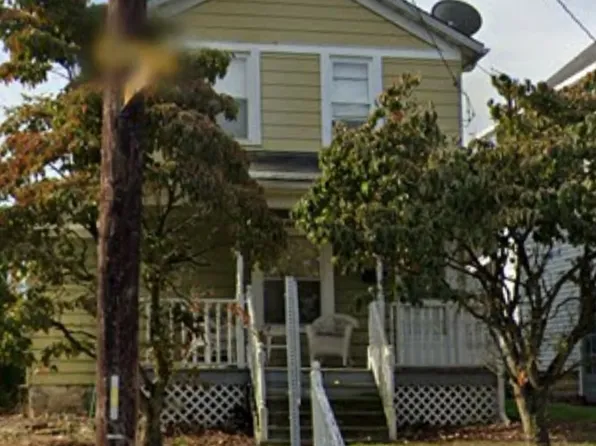 1233 Negley St, Farrell, PA 16121