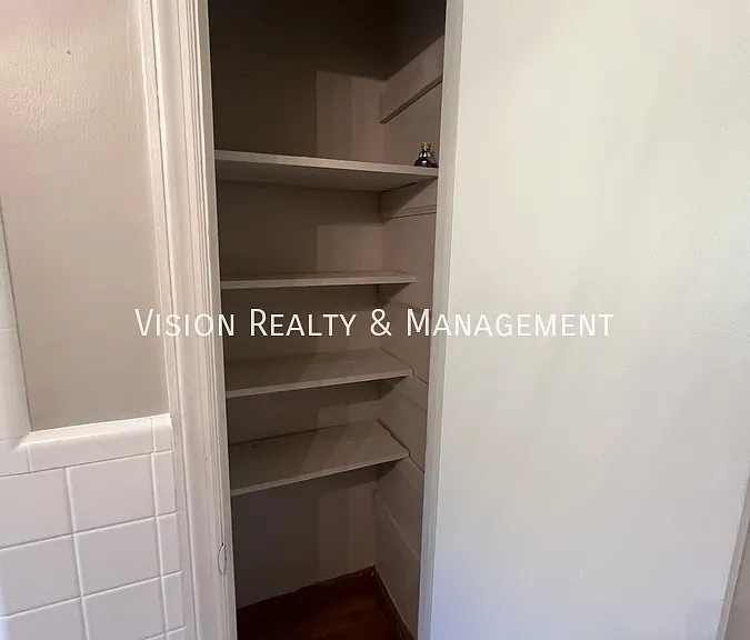 1148 Center St SW — Photo 35