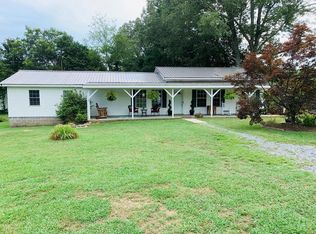 1848 Bledsoe Dr, Dalton, GA 30721