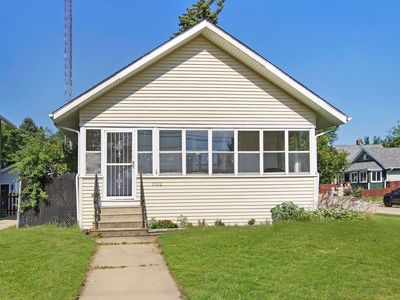 7102 14th Ave, Kenosha, WI, 53143