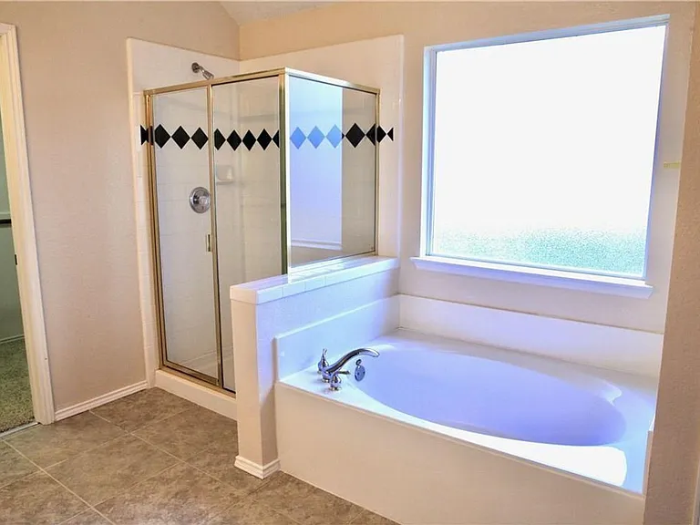1427 Autumnmist Dr — Photo 9