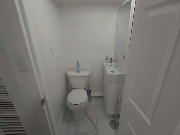 4th image of 3324 Strabane Dr