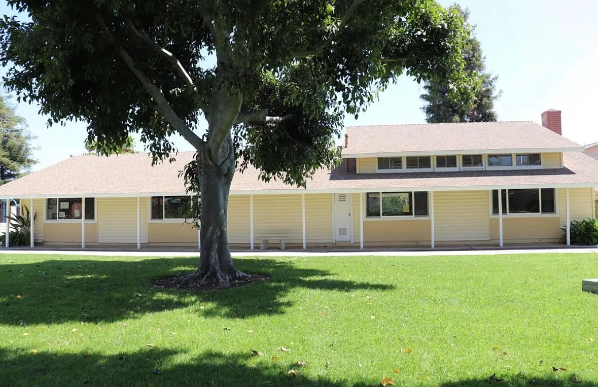 Building Photo - 15898 Logan Ct