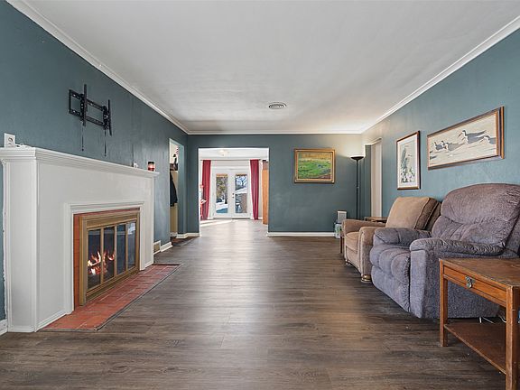 4th image of 1009 W Delaware Ave