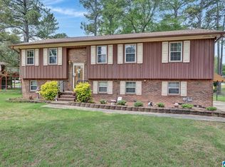 1121 Pacific Dr, Alabaster, AL 35007