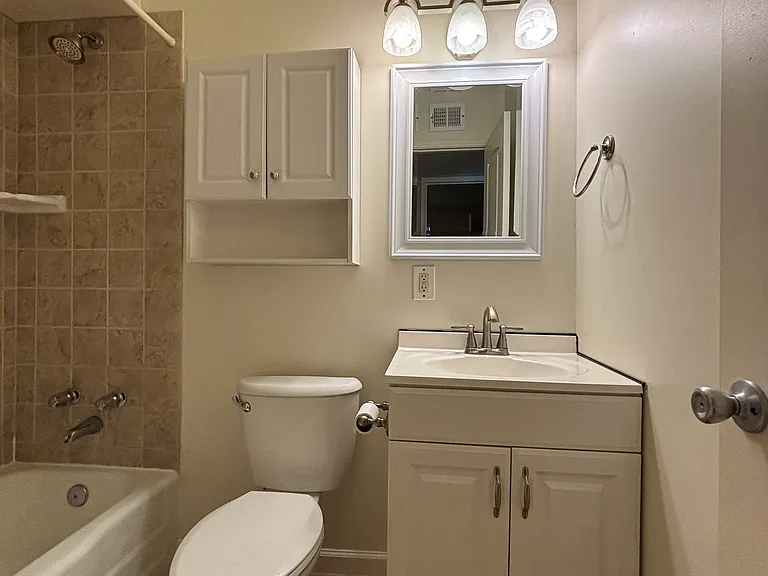7814 E Diamond St — Photo 32