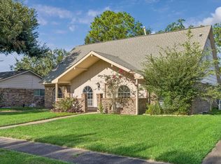 3111 Apple Dr, Missouri City, TX 77459