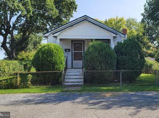 115 Center St, Charles Town, WV 25414